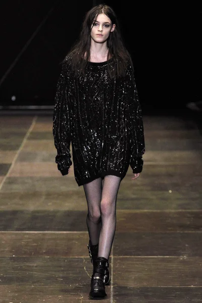 Look 23